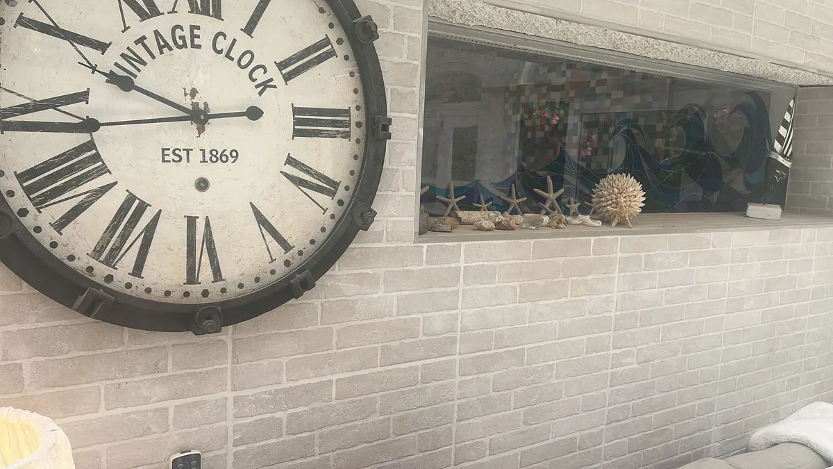 b625b2c1-1f74-4c59-92b5-04b952945f78