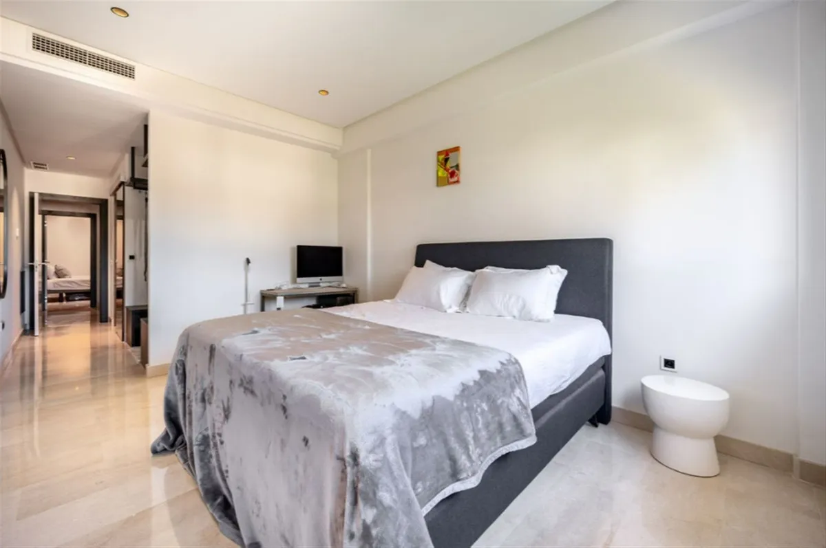 1e0cca9d-8e0b-4a33-b669-8784ab200320