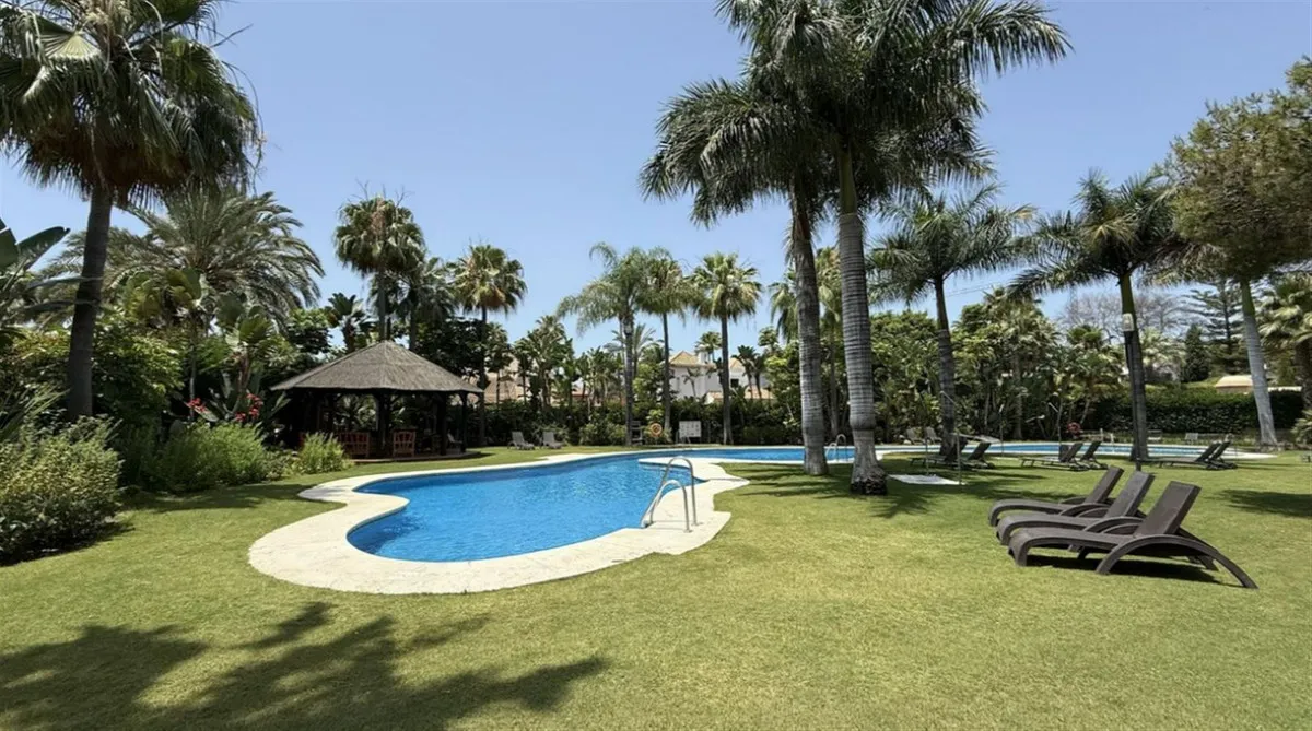 1e474ab3-d912-43b6-b2e1-56499bc0b99b