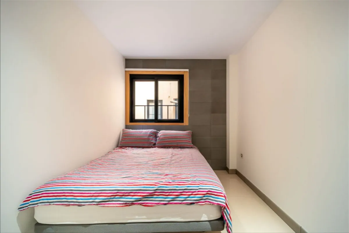 76815cb0-aa1e-4296-ba4a-fa57e8c8eccc