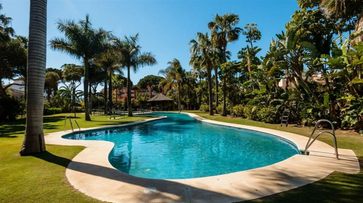 d21802b4-256d-41e0-bfc4-66e043e708a9