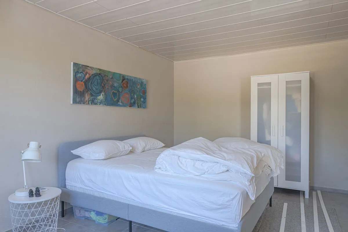 198a5825-770f-4122-984c-e334d56a6cd8