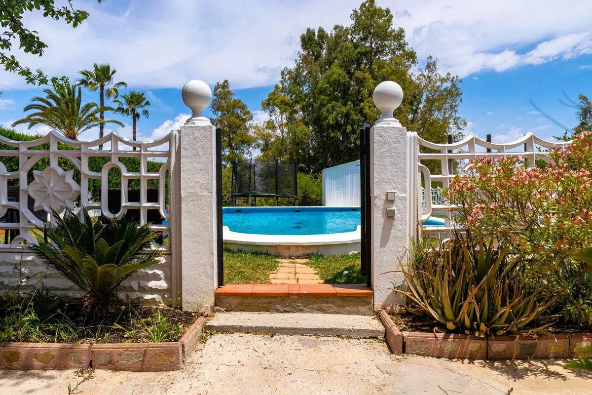 6d5e72f9-1b92-4959-8e8e-9f2d8c6388fe