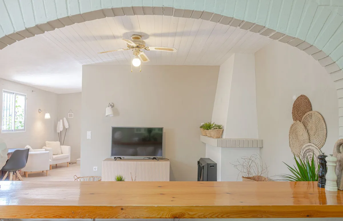 aa2f2784-9643-4066-8193-6b72aa23e3ec