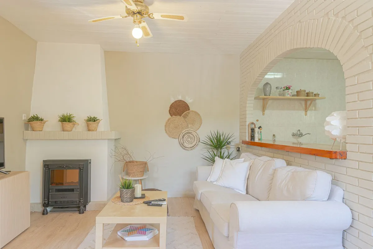 aa35bf2e-b524-47d5-9d22-a636e96272c1