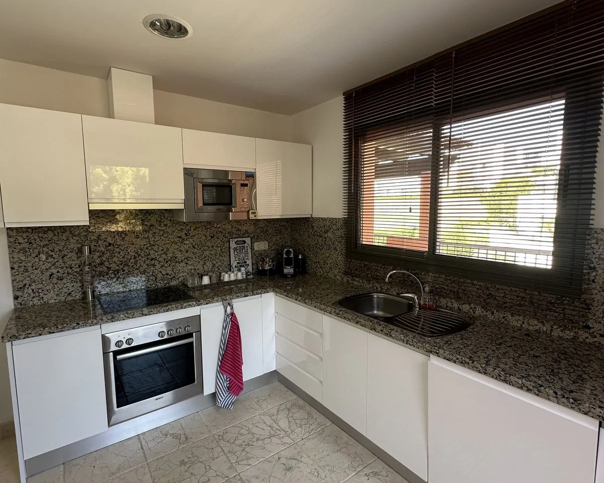 055bc1b7-9d2b-43e3-b472-28458bb8590e