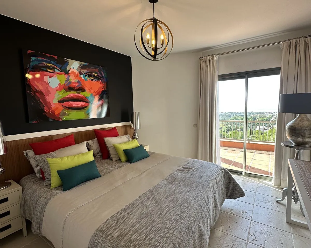 15ef9b8d-8873-41e6-9c1b-ffcb1f66a6dd