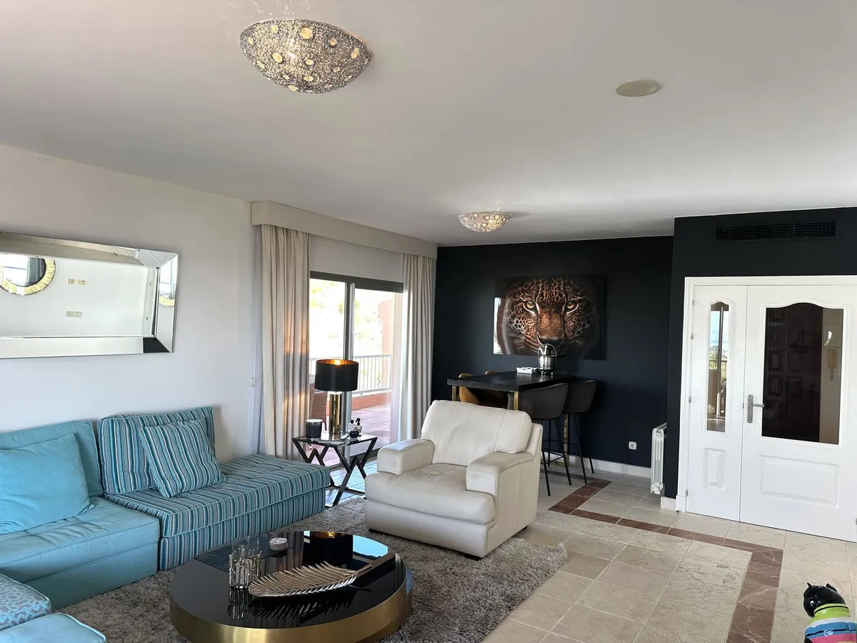 a6fa5e0e-85fe-4abc-9fd5-e80c9dbdf4ab