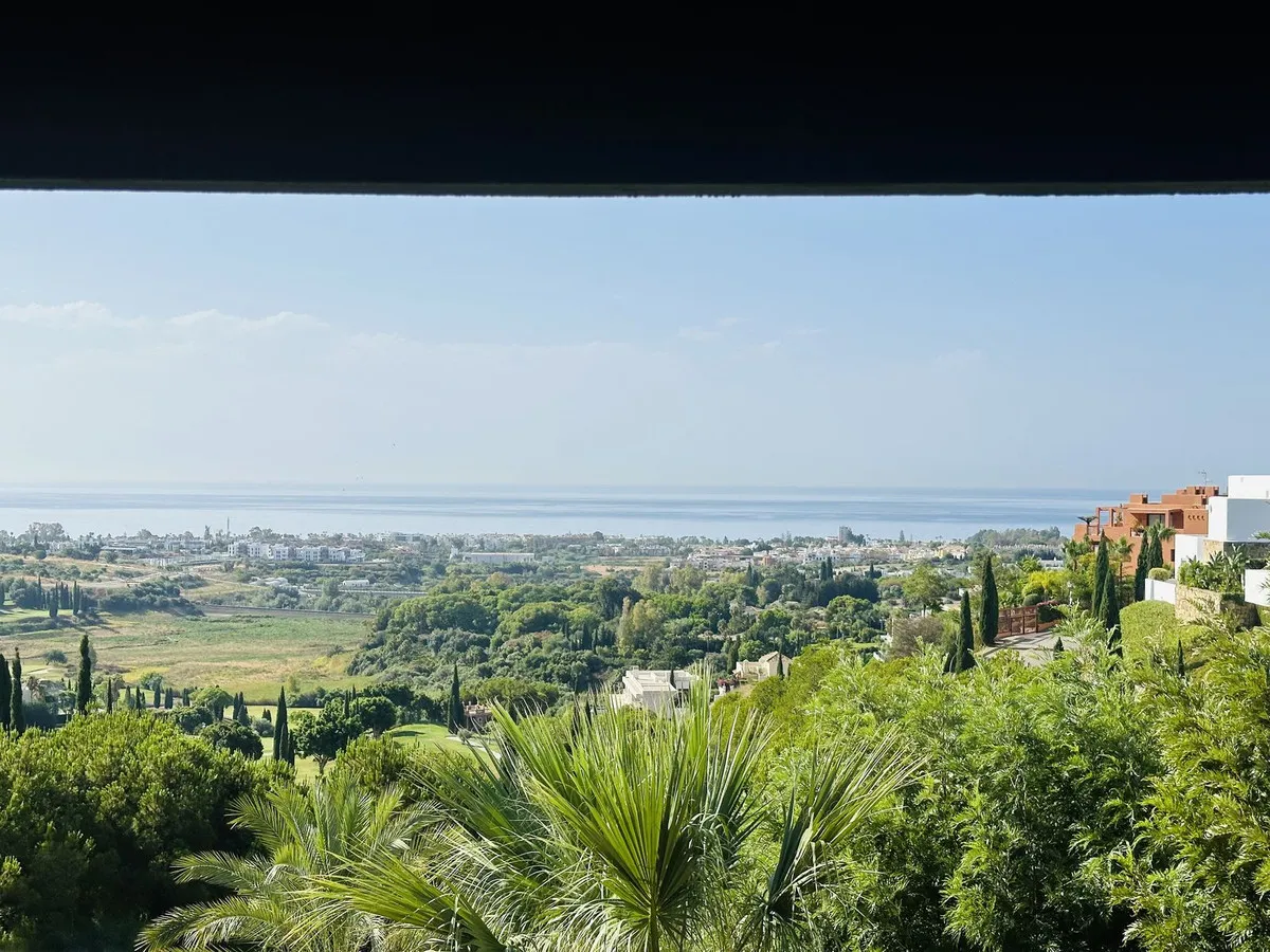 a969f5e7-e4f2-44fb-9170-ba735a7703e8