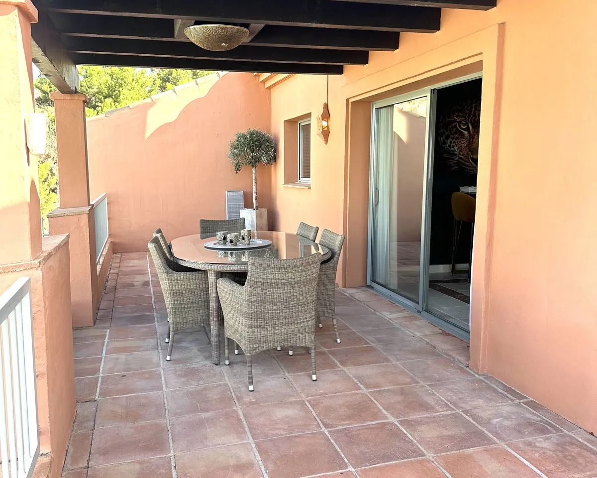 aad0ecce-9a0d-4f47-ad1c-32fec49c2d2f