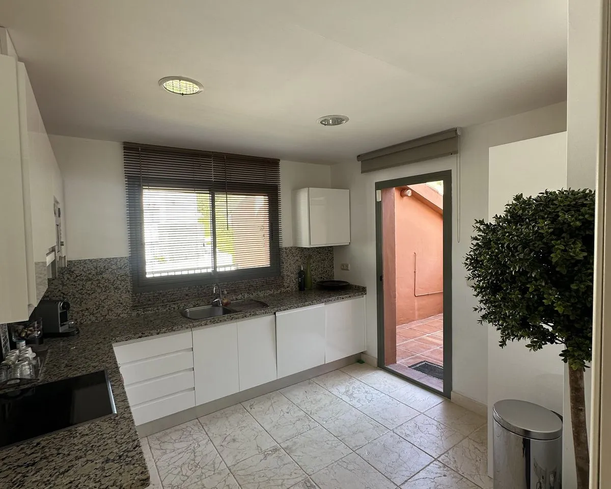 cdb553fc-d588-4e3a-af99-4630257f0785