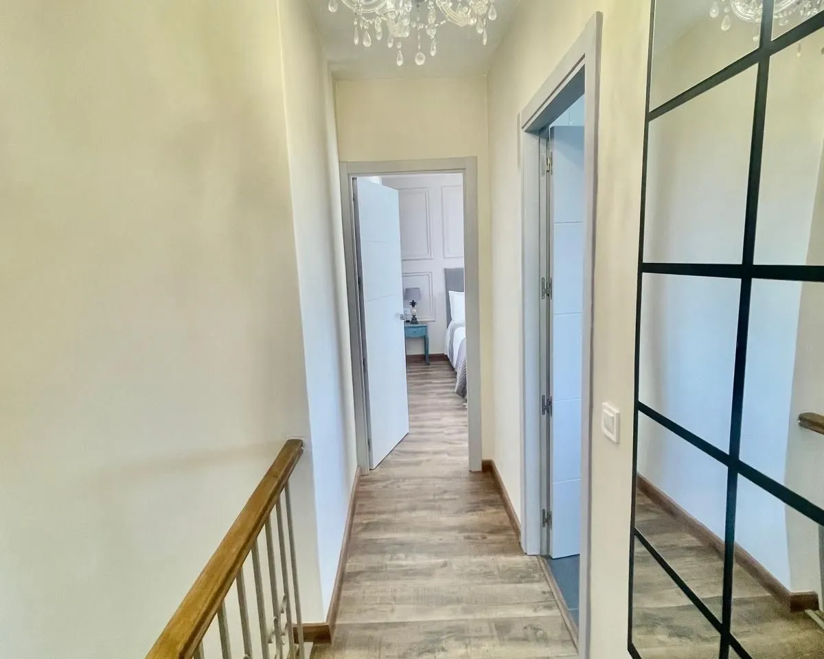 ec253eb9-cf71-46b7-acce-8ba5d28af429