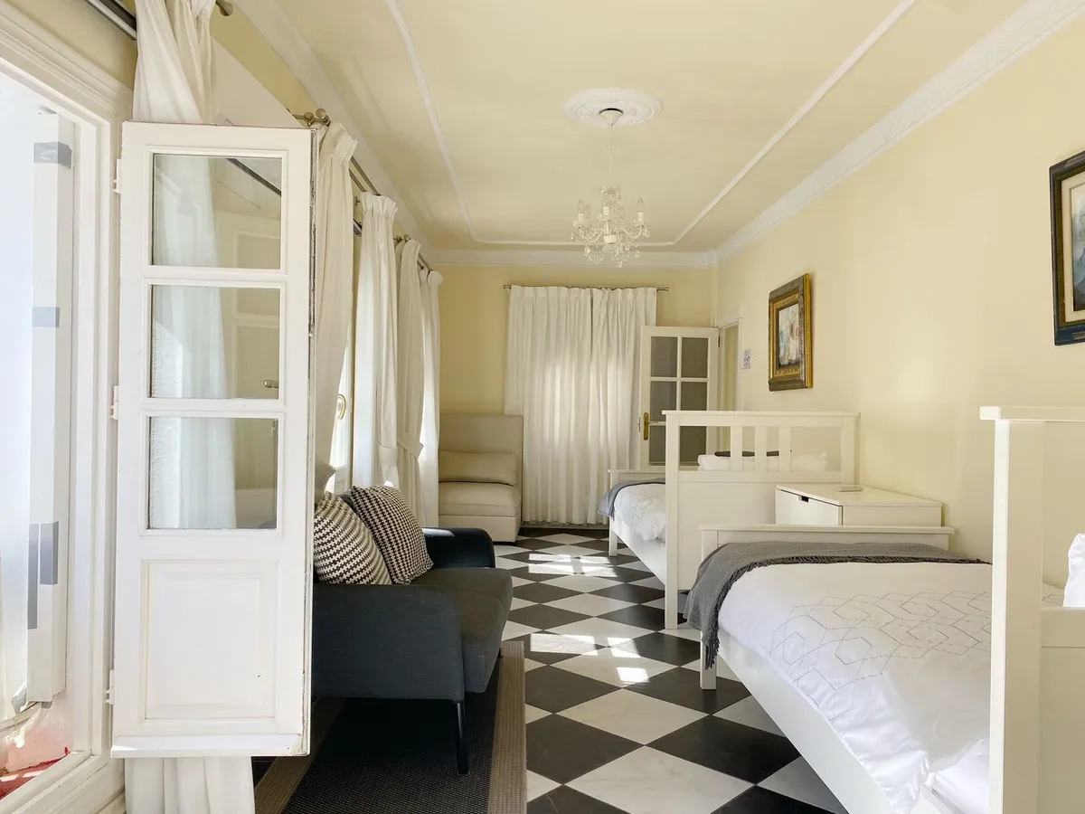 9e11b164-1923-4a5a-a5a9-c7756ca17ecf