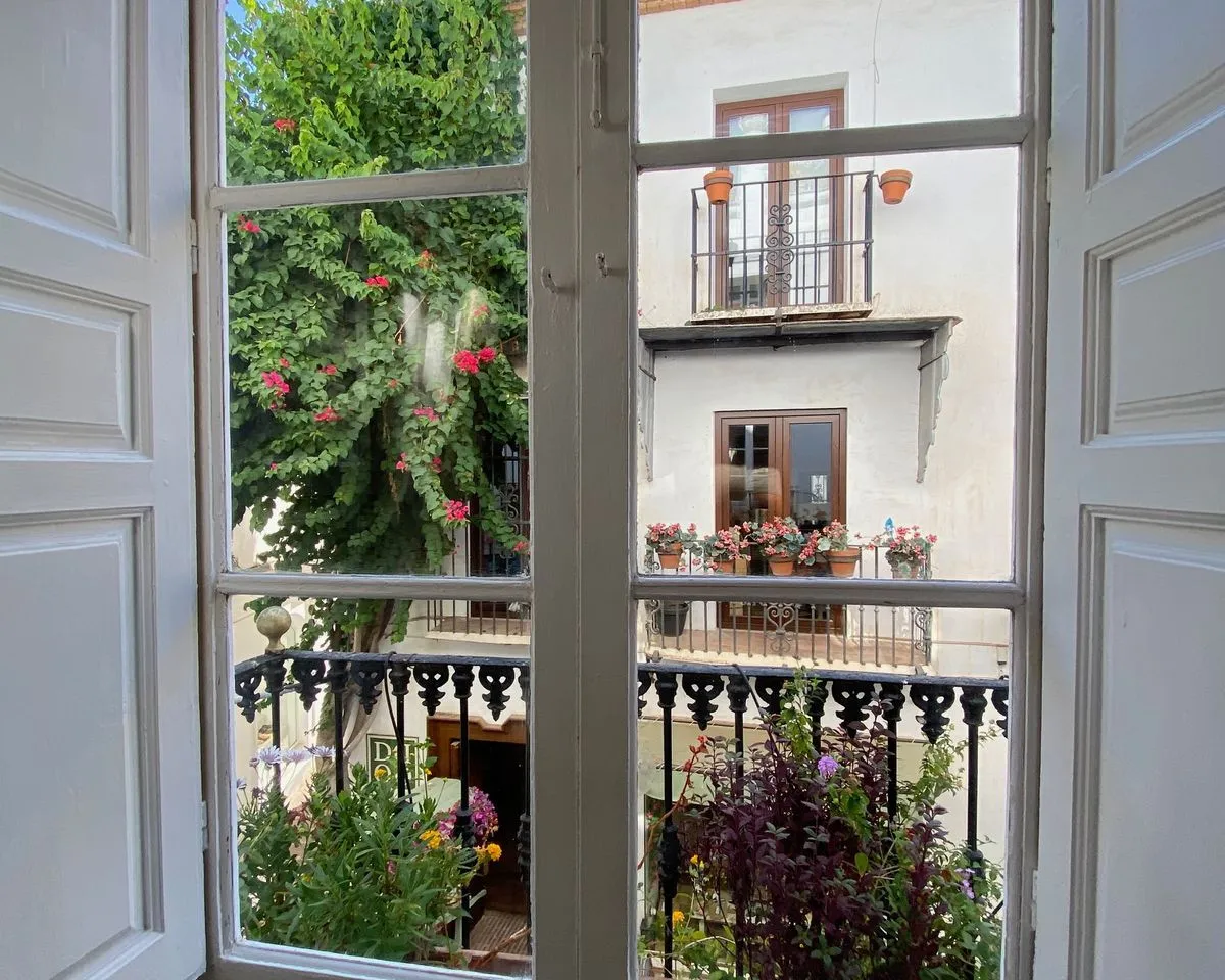 a2564153-f549-466d-8d6c-8809dd338c0c