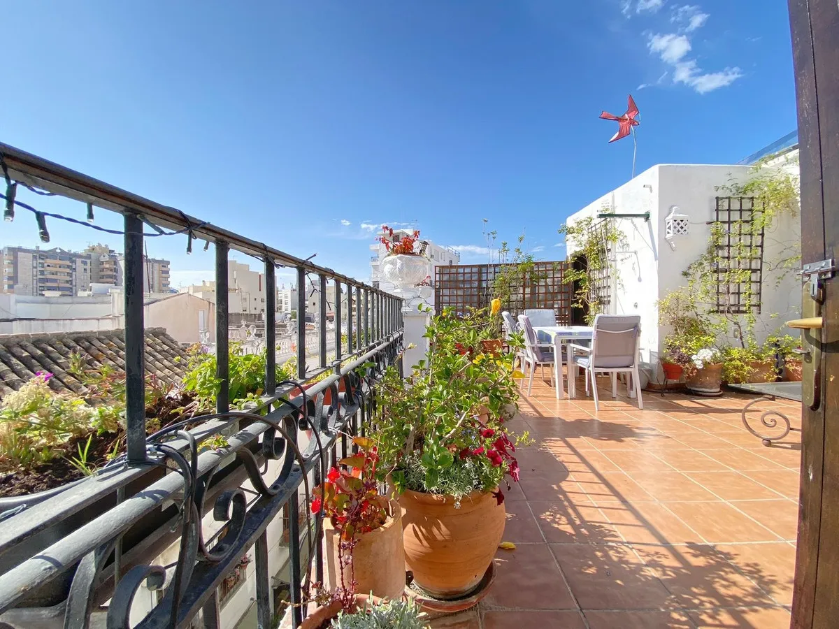 c95a023b-1990-41ef-be8a-e131d2d12067