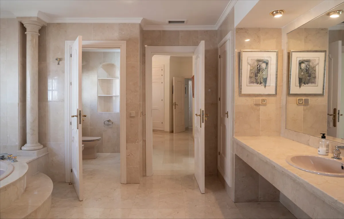 aaf22e47-8cce-400b-9187-414f15c826de