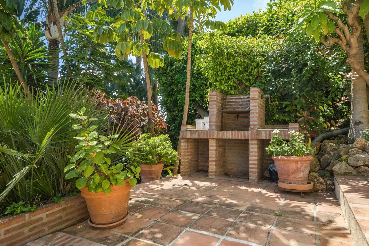 11be37ab-2b8c-4571-8e09-d4258a25dbb2