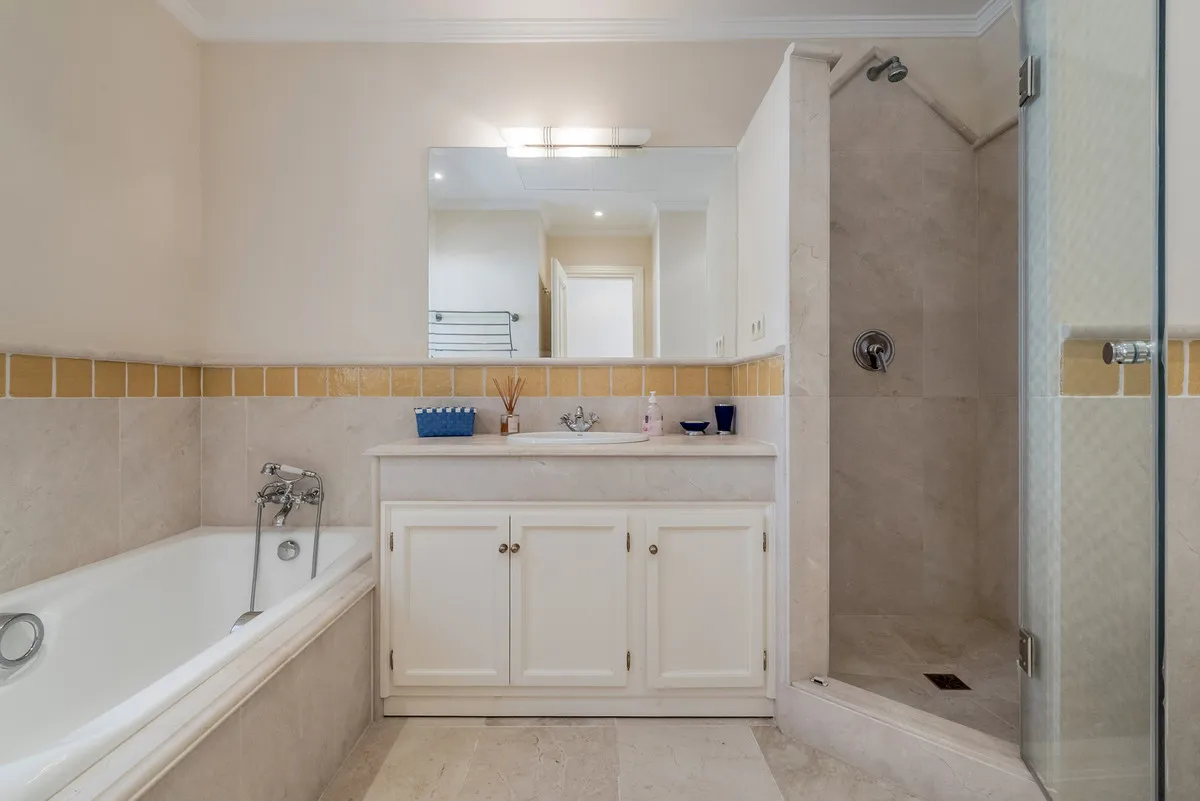 2ae6faea-98df-4b38-9754-0bc500c52131