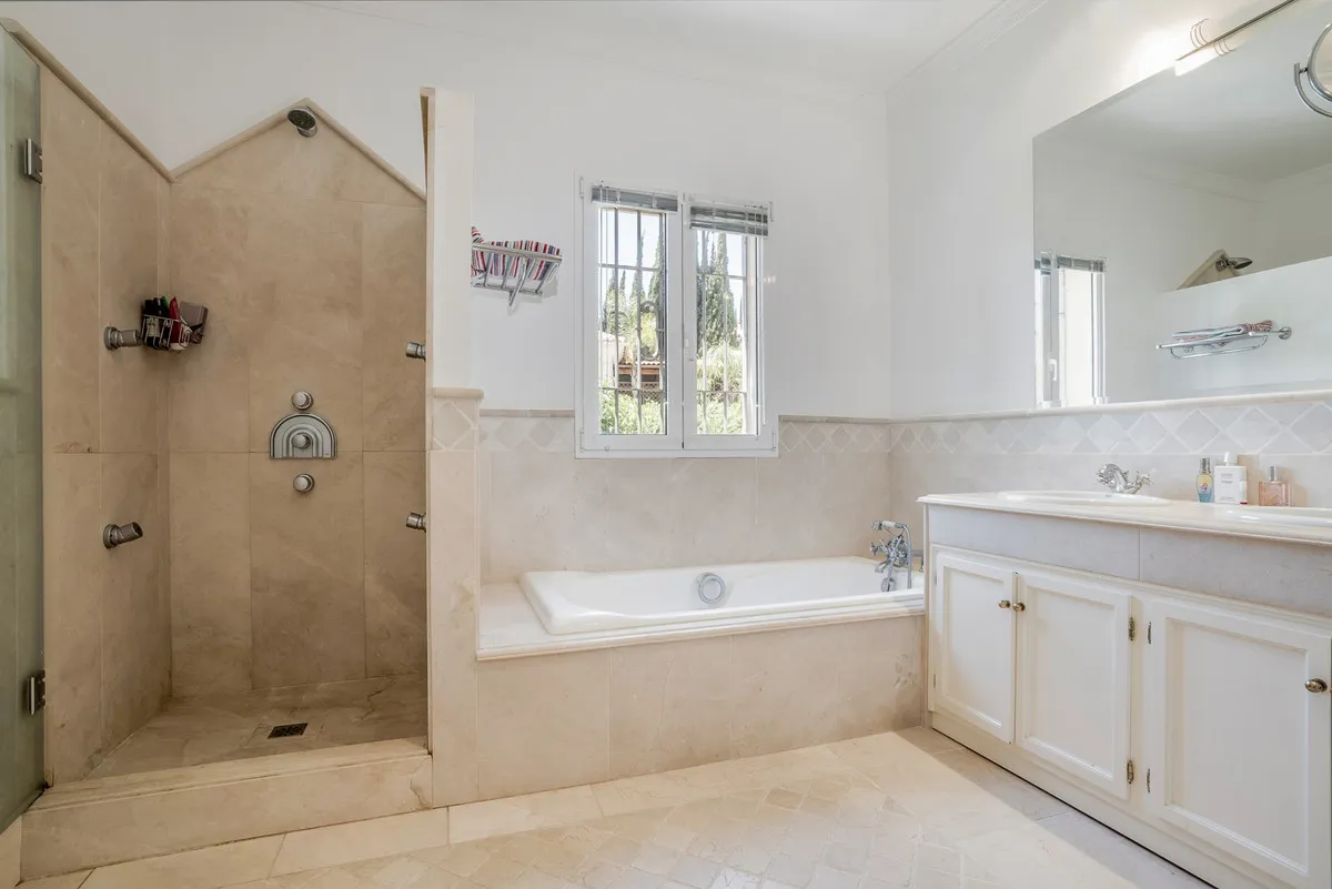 a9d8c150-2367-41b8-b207-58d5e11e4c27