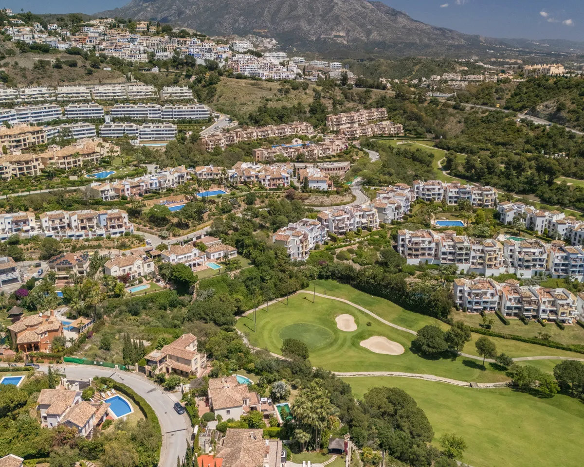 eb943b7f-cfe4-468b-8723-41a872577b5b