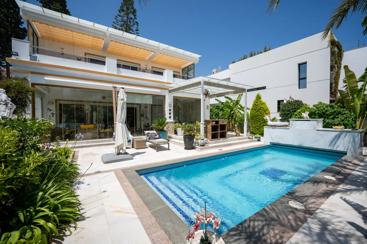 67115201-c3f4-49e5-a70d-78fc8c4c8796