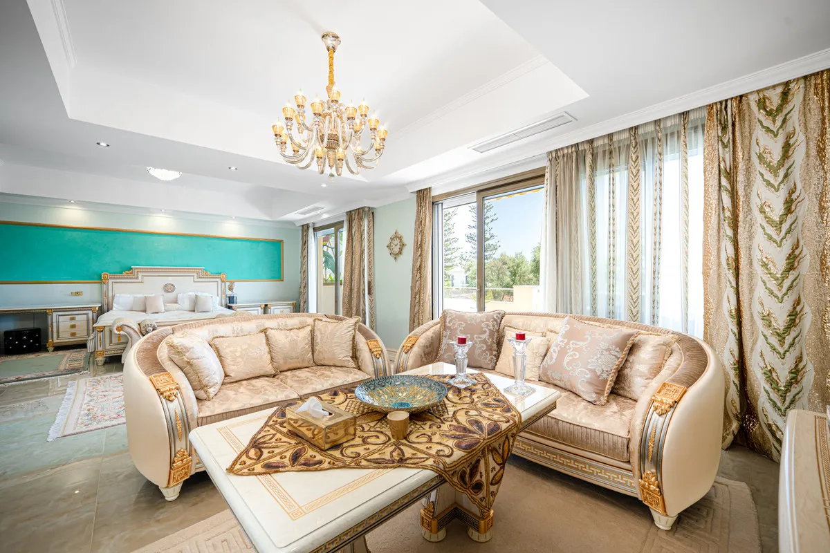 9ee31fdb-8411-4899-a583-c95207623f4a