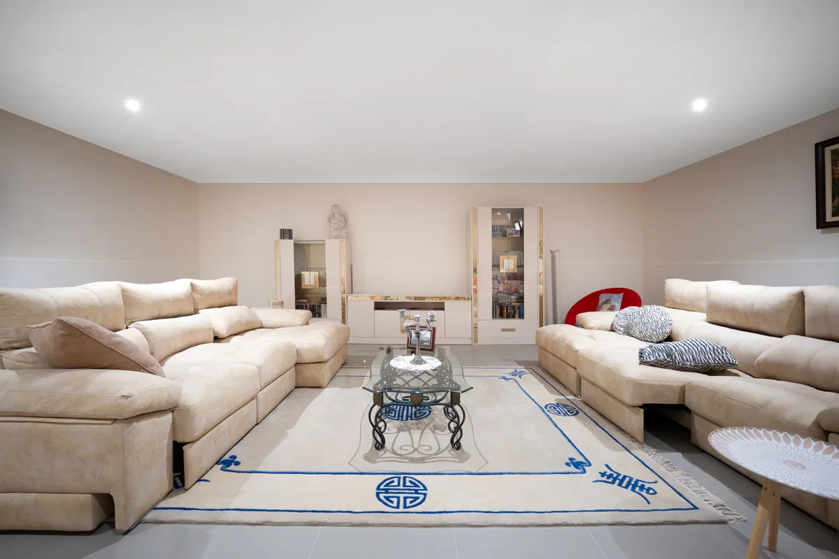 fd6d52e7-68b0-464f-84ff-d326459b11e0