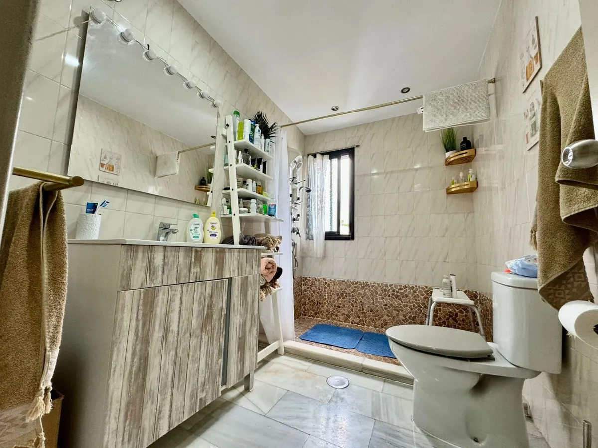 74c43fa0-42e4-479c-9bfe-69ac459bba40