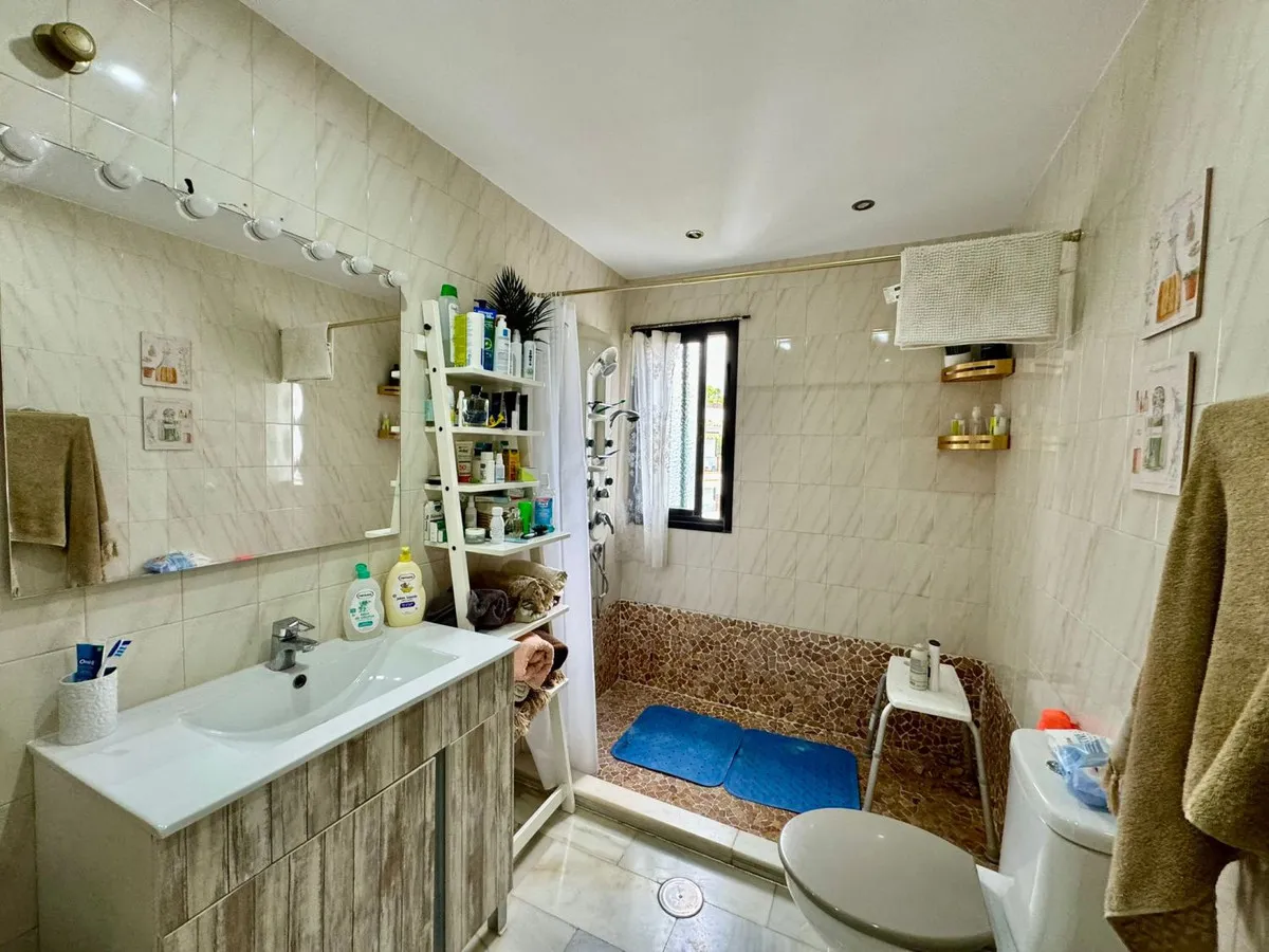 ea827923-f13b-4d9a-9b6c-6a29b0b3ade6