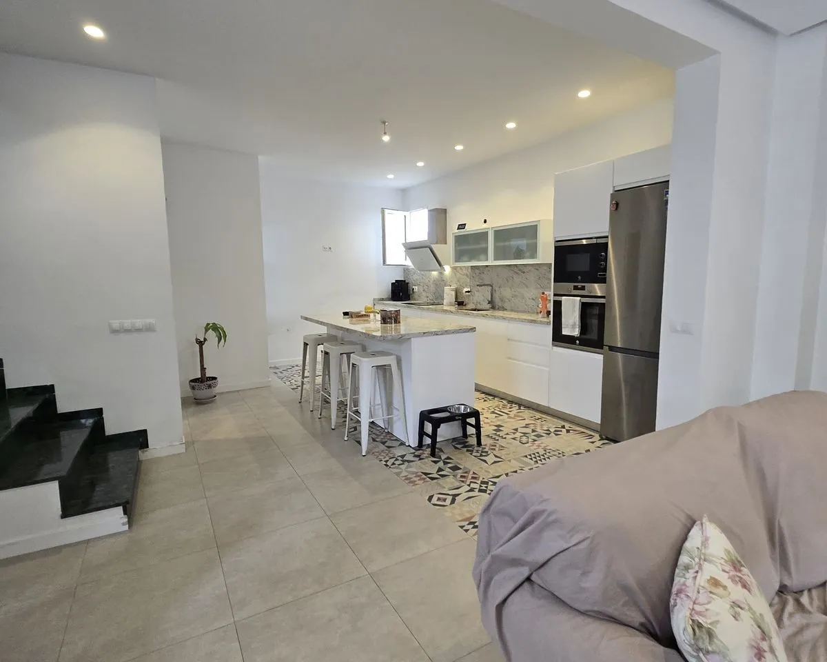 0d63635a-3d6c-4056-beb6-46c92ea31383