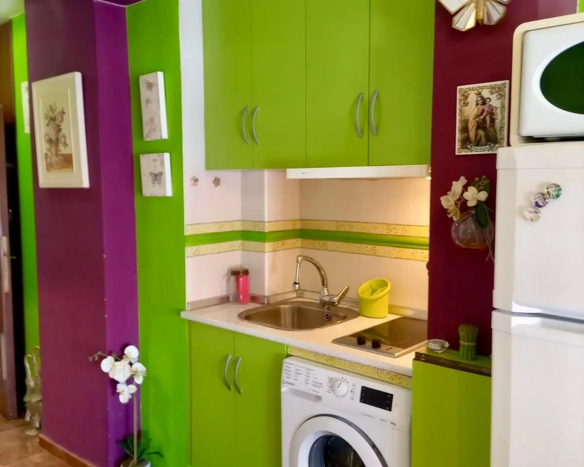 8f5c3ab9-aaf0-4a5e-b85a-a1f60f0df926