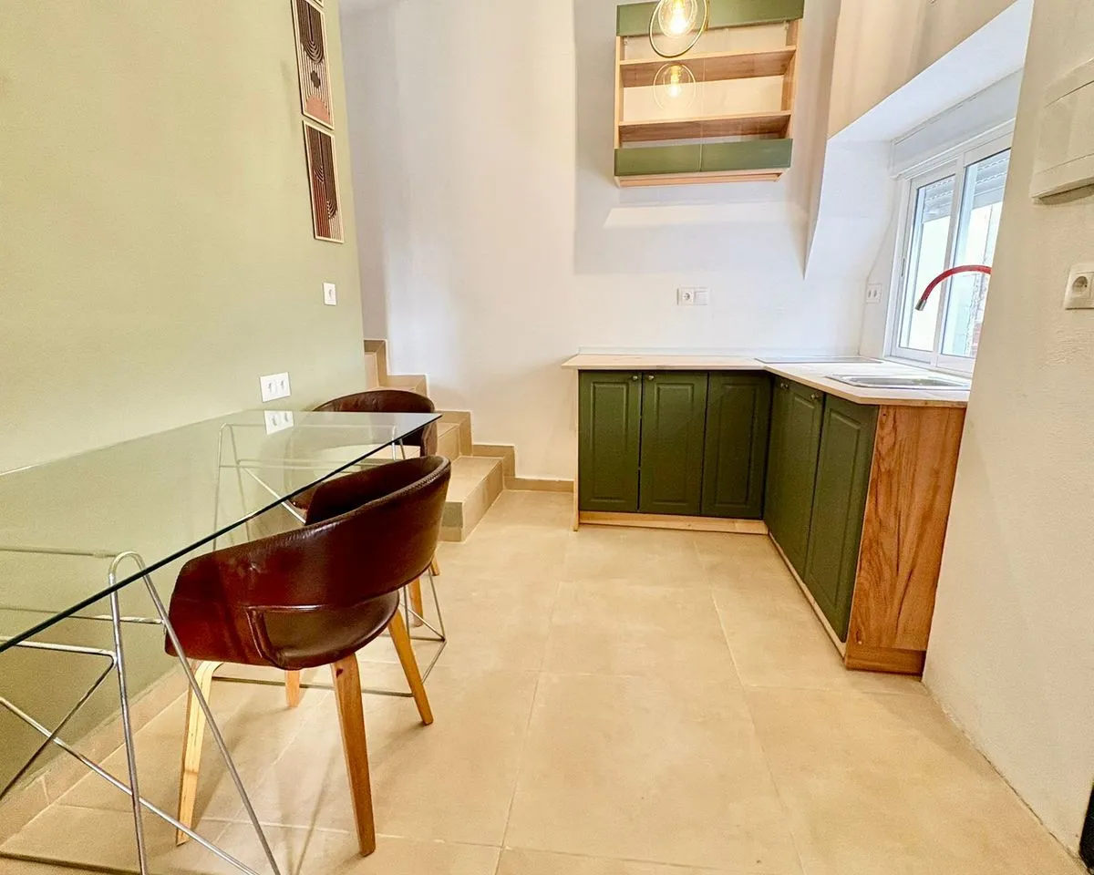 fe71f8af-bb51-4d7f-8bf2-8714230701c2