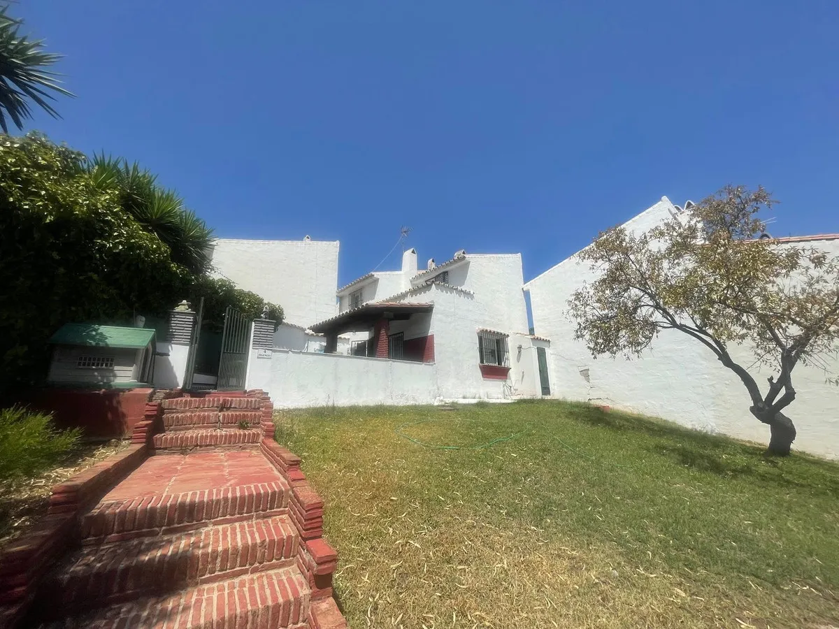 b6fd6474-d795-4bf9-b09d-65b13bc4a494