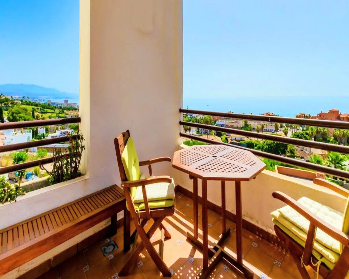 2d595318-e83a-48b7-bd41-943e7ad78579