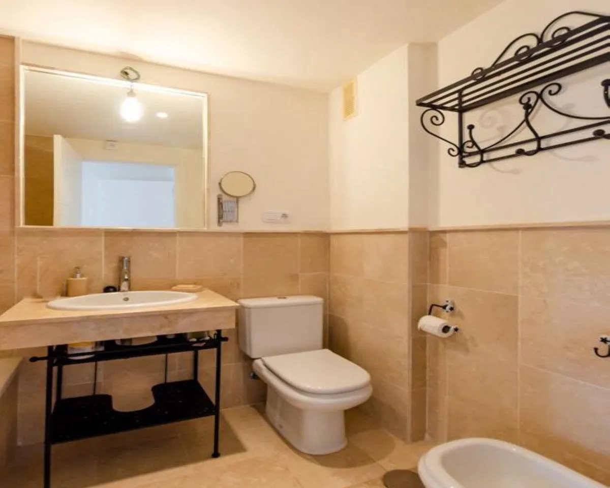 3a3e5f93-84b1-414b-a334-c8d094837239