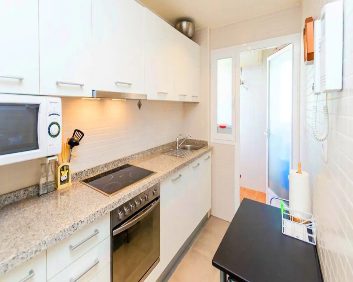 8a651f11-e048-4573-ad44-1e2b55343956