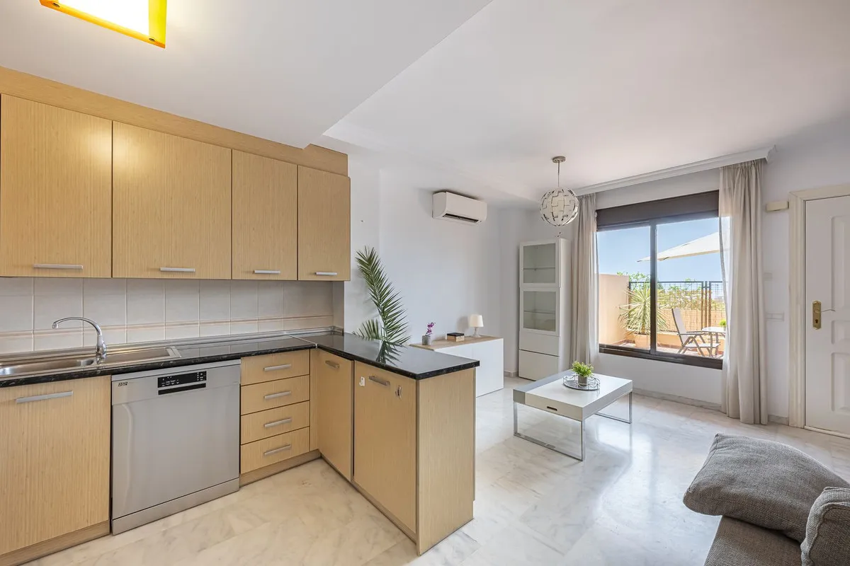 4bdd999e-8c36-4773-82c8-2e95e235a90a