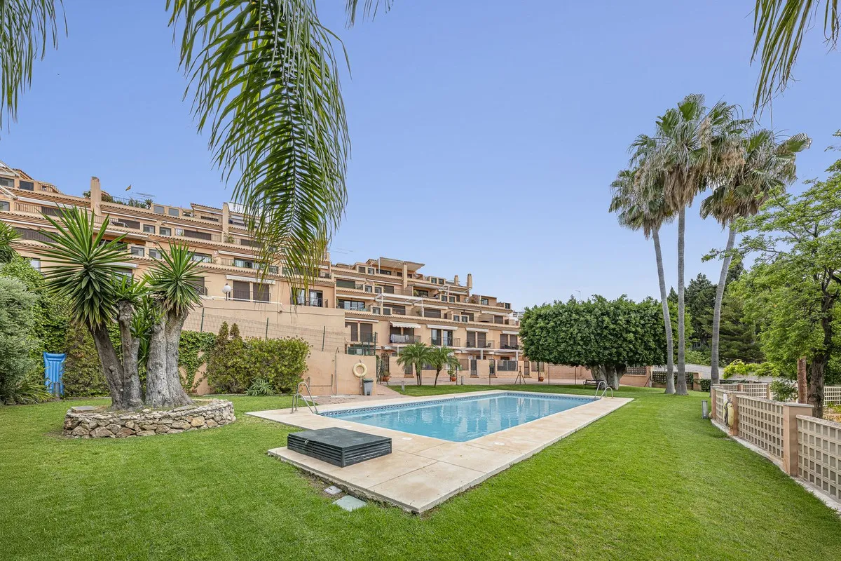 6ff151c7-e97a-470a-8b49-80fe6b3efbb3