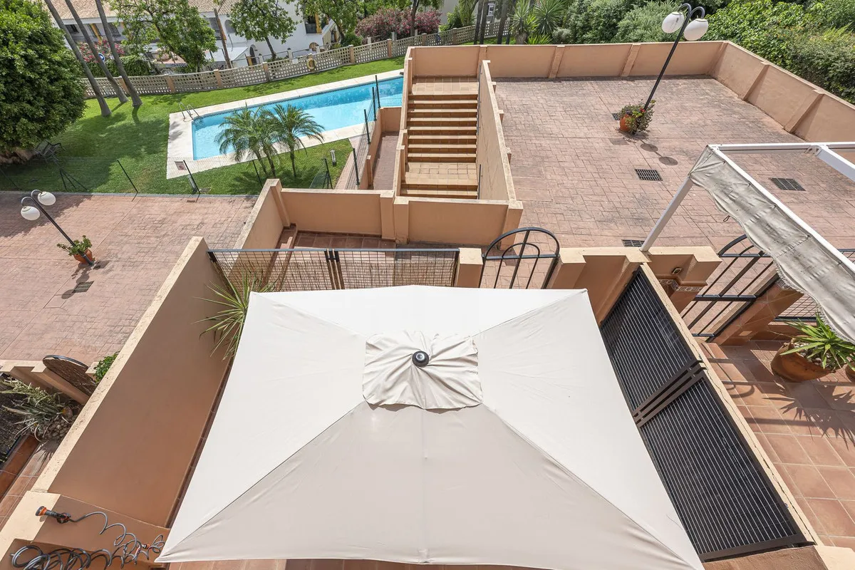 aa87d12e-bb78-4c7e-928a-dbe39f71d903