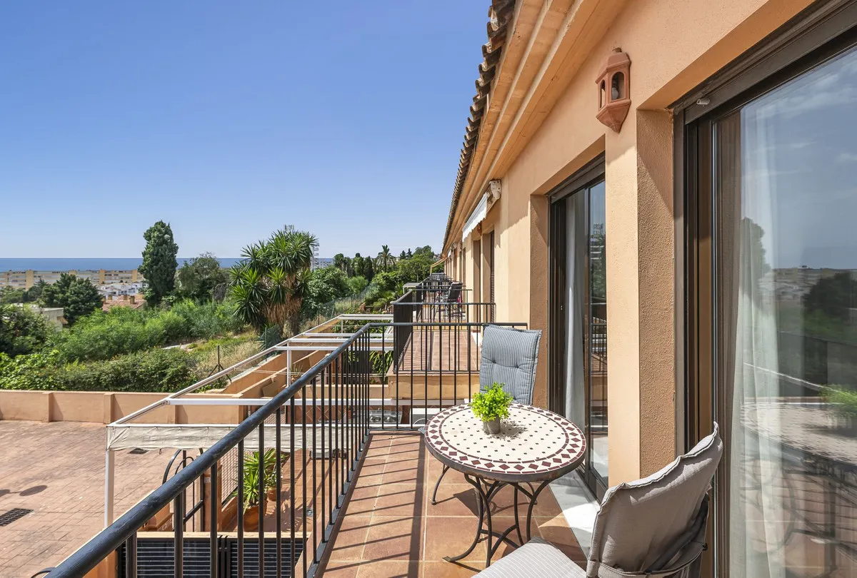 ff6a0751-cd2f-494f-a684-f01d024f3cbb