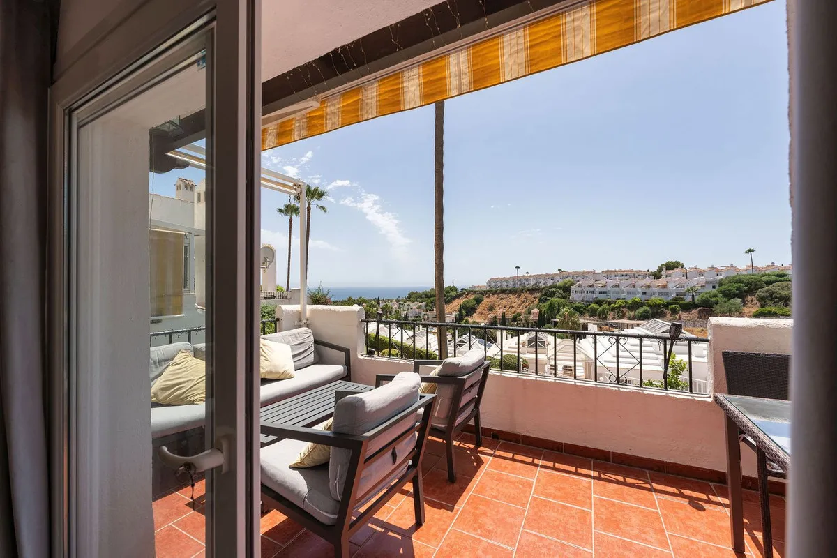 31a500e2-96a3-44a4-b225-104e47b134a5