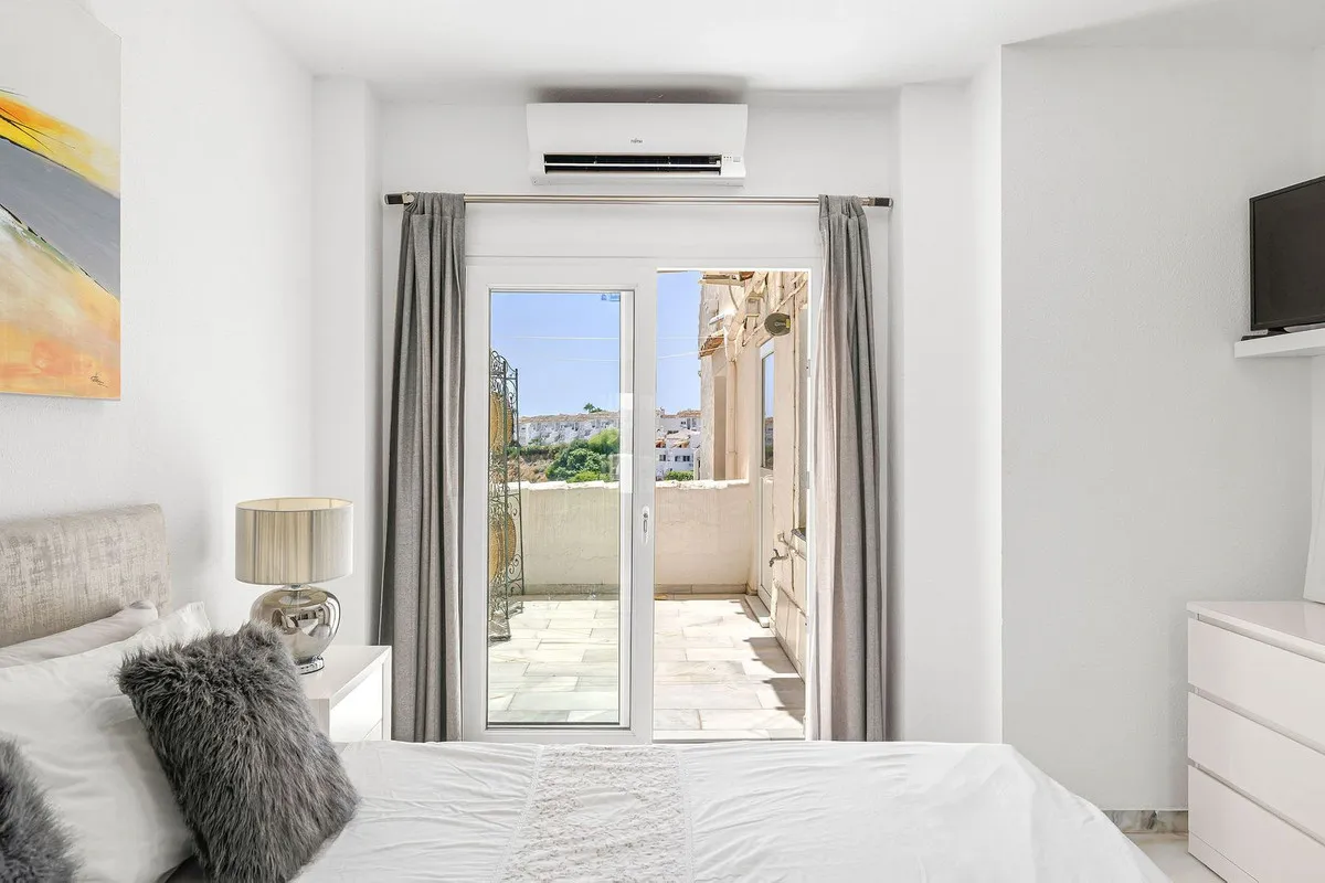 40ff4470-31aa-452c-a3c3-494400ecdb6a