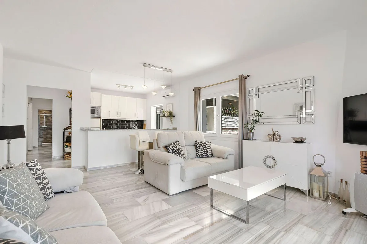 701a4d78-decc-4810-a278-49910be87a33