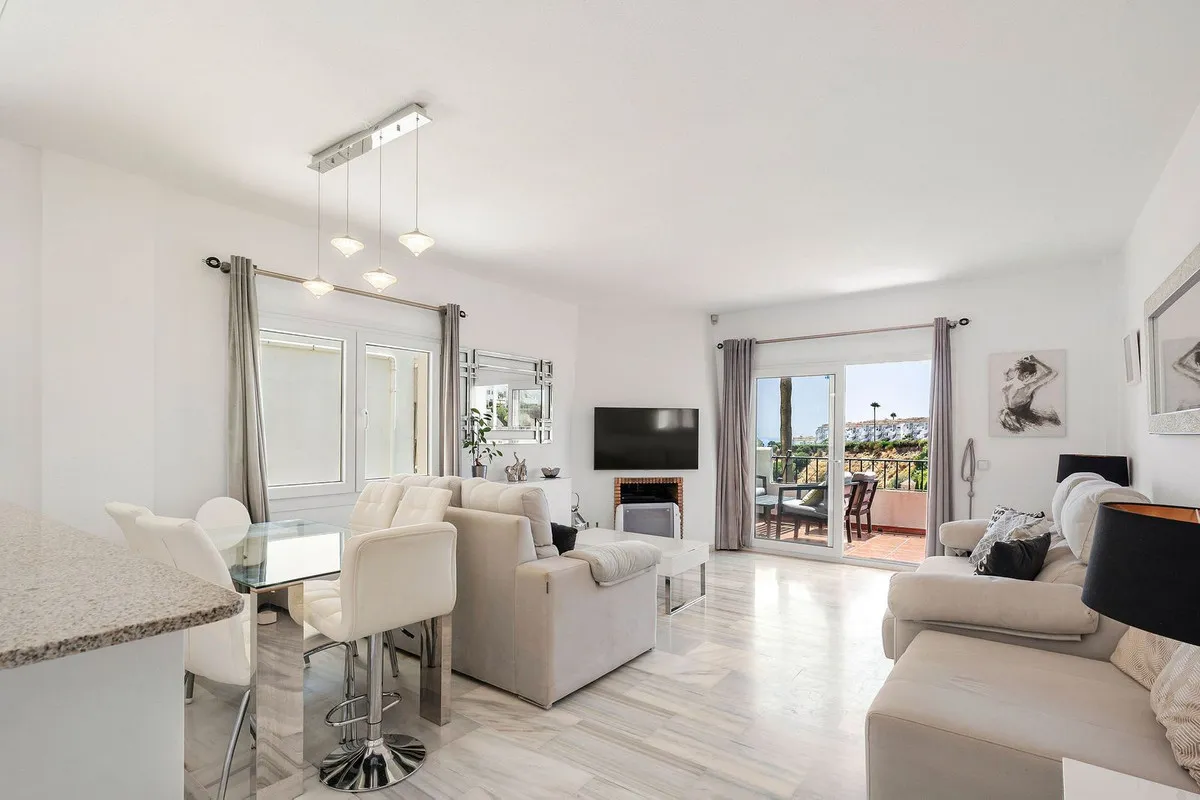 84acf09e-df13-40c7-b8d6-c17a85af05ea