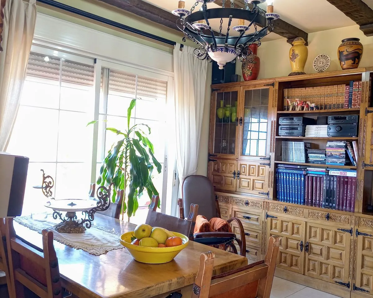 06273163-0051-4efa-b70b-bdfd47d43621