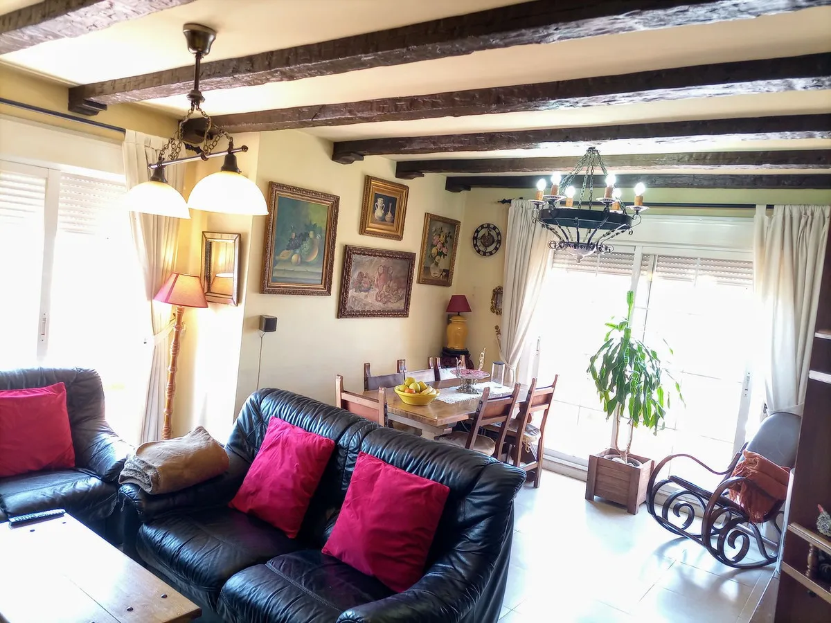 8b778a32-863d-42d0-b50b-934b4b4075fa