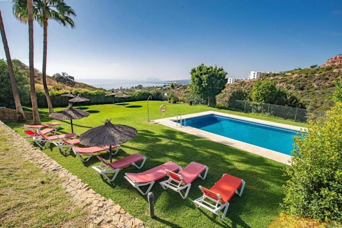 73f0da10-56dd-4a7b-9681-f858574b2700