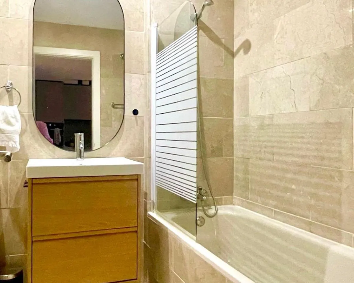 91984a23-29b9-4c51-abc0-fdc69acb0451