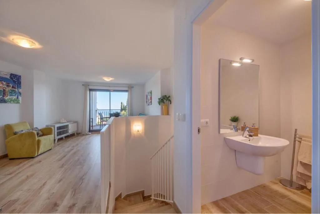 b3a38e51-3d9e-4c66-927f-73ac759fb99f