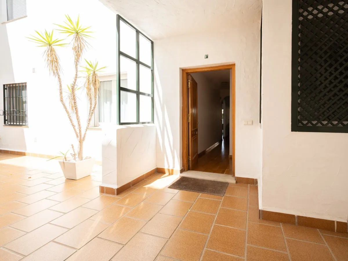 8f90393c-f741-4a05-8f9a-009424b8df49